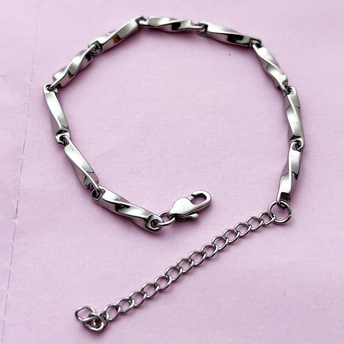 Wholesale stainless steel bracelet twist stick bracelet melon seed chain JDC-BT-KYB001