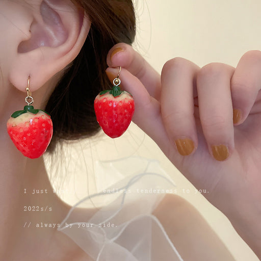 Jewelry WholesaleWholesale red strawberry earrings Hong Kong style personality JDC-ES-Fengm049 Earrings 丰美 %variant_option1% %variant_option2% %variant_option3%  Factory Price JoyasDeChina Joyas De China