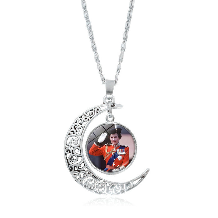 Wholesale Necklace Queen Elizabeth II Silver Hollow Moon Clavicle Chain JDC-NE-JiaY008