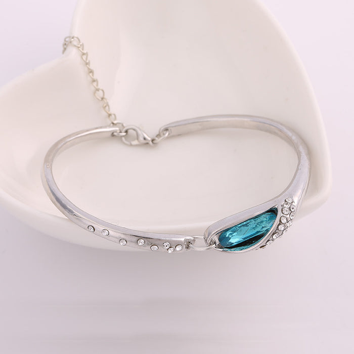 Wholesale Water Drop Crystal Necklace Ladies Clavicle Fashion Bracelet Stud Earrings Ring Set JDC-NE-yijian005