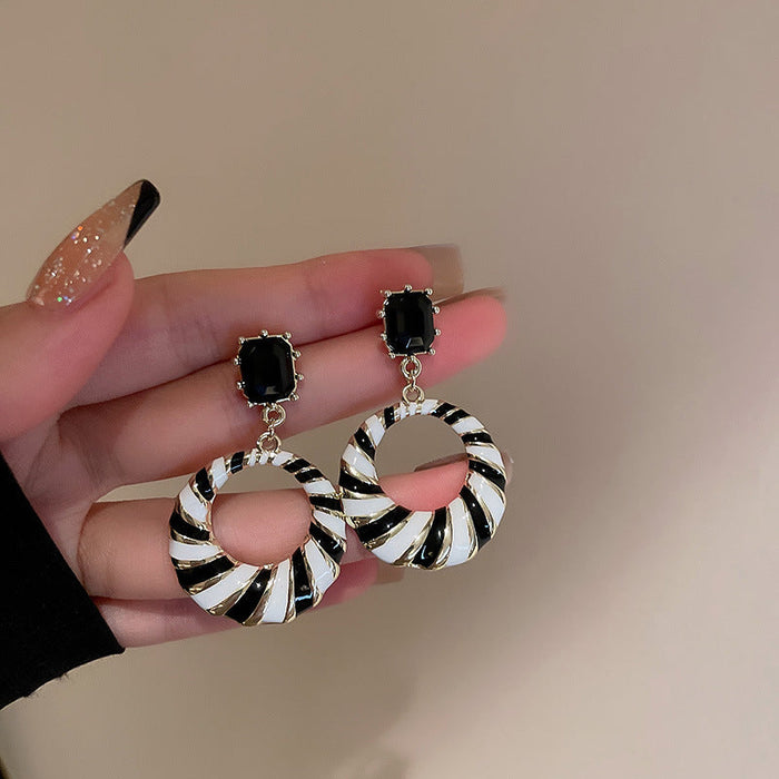 Wholesale alloy geometric black and white stripe Earrings JDC-ES-BY-013 Earrings 宝钰 circular Wholesale Jewelry JoyasDeChina Joyas De China