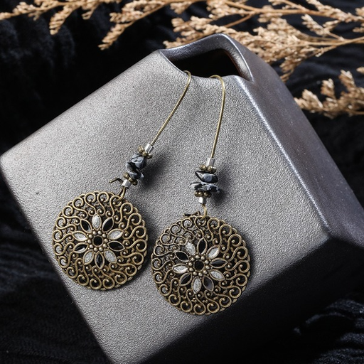 Bulk Jewelry Wholesale alloy hollow - cut earrings with round fringe JDC-ES-KJ081 Wholesale factory from China YIWU China
