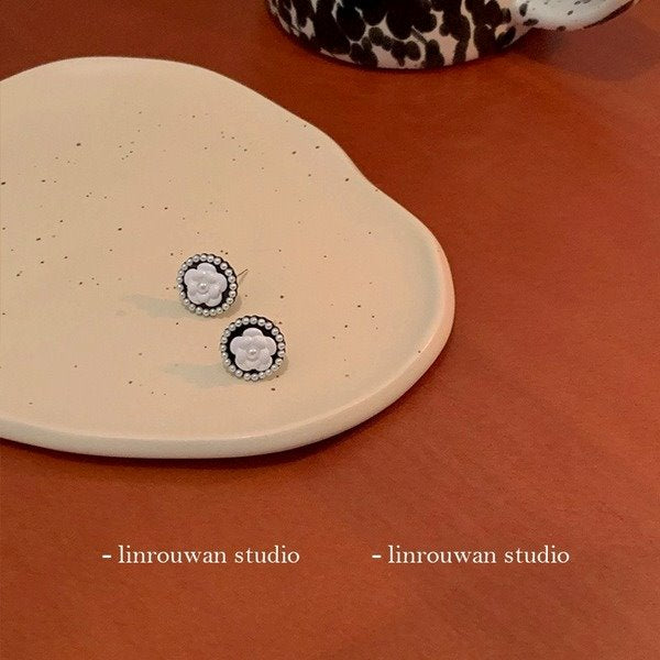 Wholesale alloy pearl camellia earrings JDC-ES-XuF040 Earrings 旭帆 Wholesale Jewelry JoyasDeChina Joyas De China