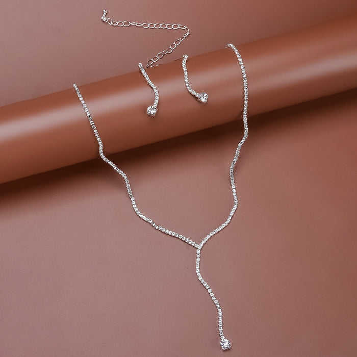 Wholesale alloy Rhinestone simple necklace JDC-NE-Bis008 NECKLACE 碧莎 silver Wholesale Jewelry JoyasDeChina Joyas De China