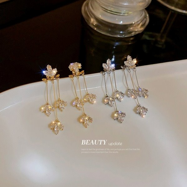 Wholesale alloy Silver Leaf Earrings JDC-ES-BY070 Earrings 宝钰 Wholesale Jewelry JoyasDeChina Joyas De China