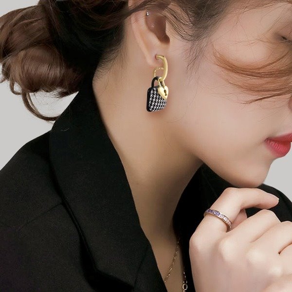 Wholesale black and white alloy earrings JDC-ES-YWJQ015 Earrings 精巧 Wholesale Jewelry JoyasDeChina Joyas De China