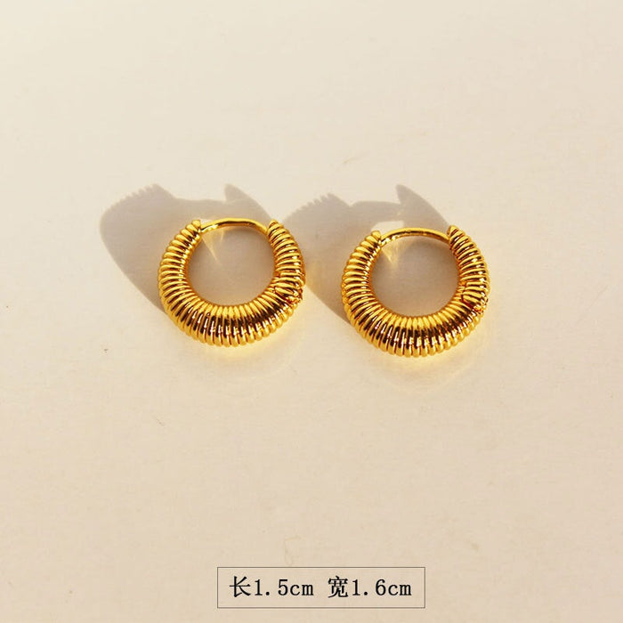 Wholesale Brass Gold Plated Simple ins Hong Kong Style Spiral Croissant Small Earrings JDC-ES-BaoLi003 Earrings 宝莉 Ox horn Earrings Wholesale Jewelry JoyasDeChina Joyas De China