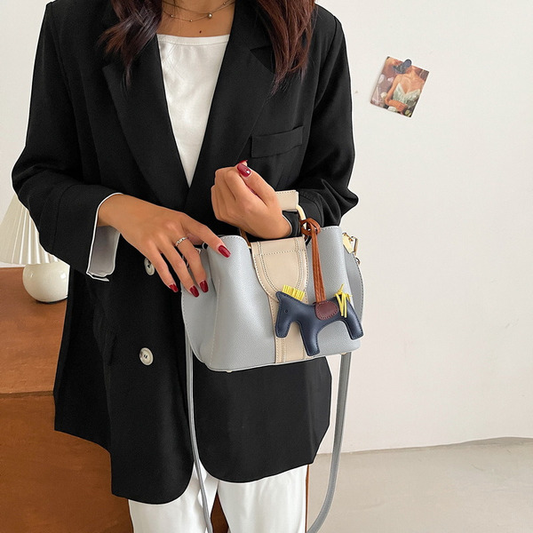 Bulk Jewelry Wholesale contrast color simple large capacity Messenger Tote Bag JDC-HB-LS013 Wholesale factory from China YIWU China