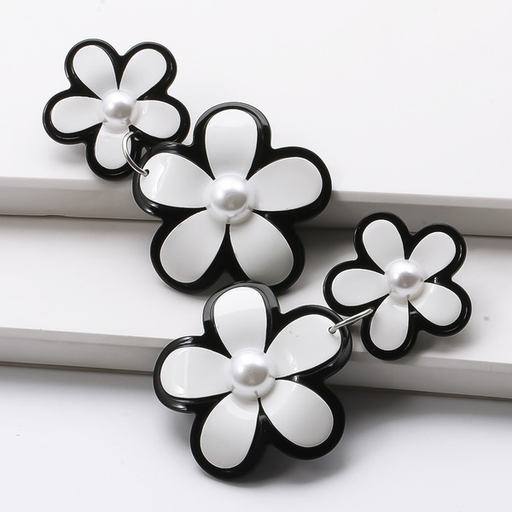 Bulk Jewelry Wholesale Earrings White acrylic flowers JDC-ES-JJ037 Wholesale factory from China YIWU China