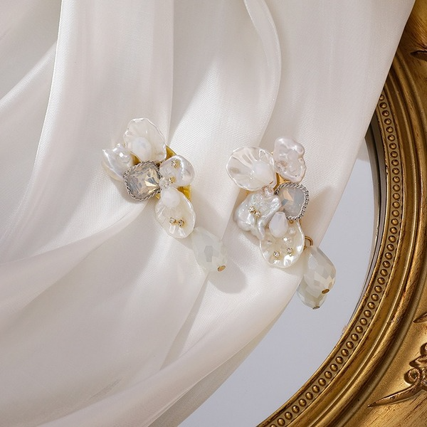 Bulk Jewelry Wholesale Earrings White diamond pearl geometry Alloy JDC-ES-W223 Wholesale factory from China YIWU China