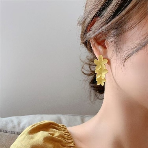 Bulk Jewelry Wholesale Earrings Yellow three-dimensional flowers Alloy JDC-ES-W261 Wholesale factory from China YIWU China