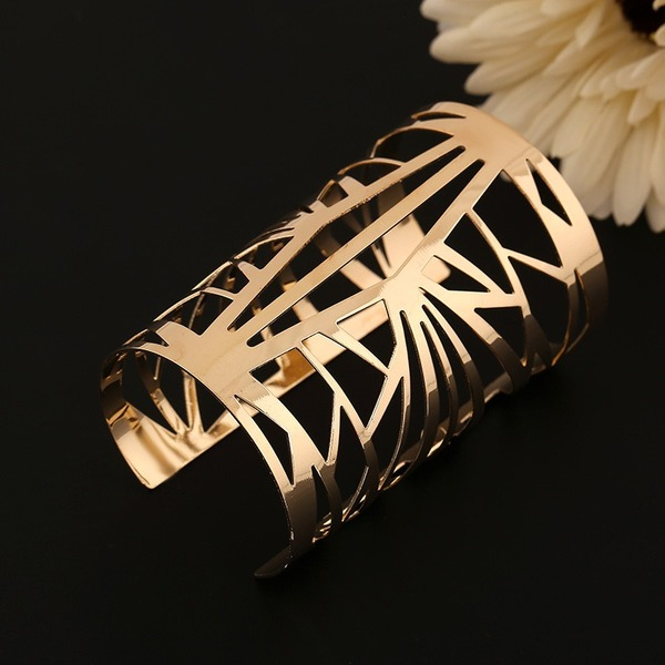 Bulk Jewelry Wholesale gold alloy pattern hollow bracelet JDC-BT-e022 Wholesale factory from China YIWU China