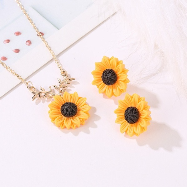 Bulk Jewelry Wholesale gold alloy pearl sunflower necklace JDC-NE-D667 Wholesale factory from China YIWU China