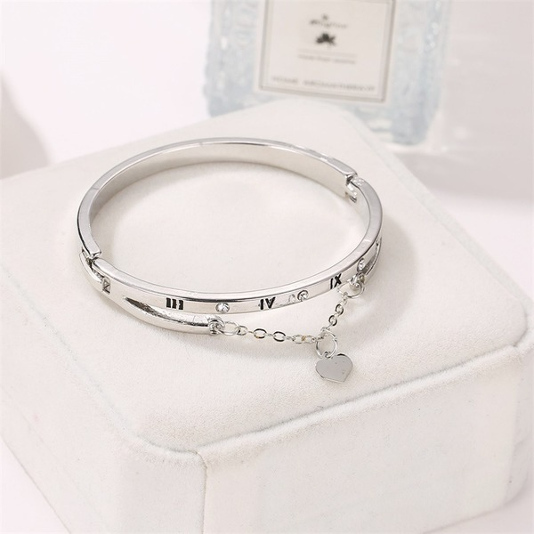 Bulk Jewelry Wholesale gold alloy tassel heart bracelet JDC-BT-D463 Wholesale factory from China YIWU China