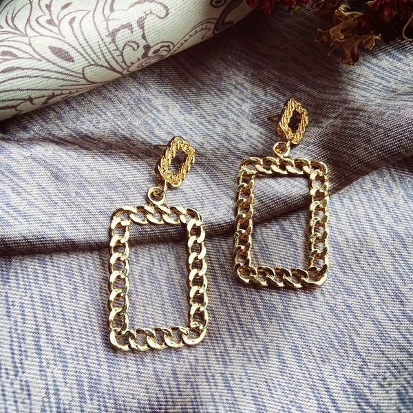 Bulk Jewelry Wholesale golden alloy chain hollow square earrings JDC-ES-F251 Wholesale factory from China YIWU China