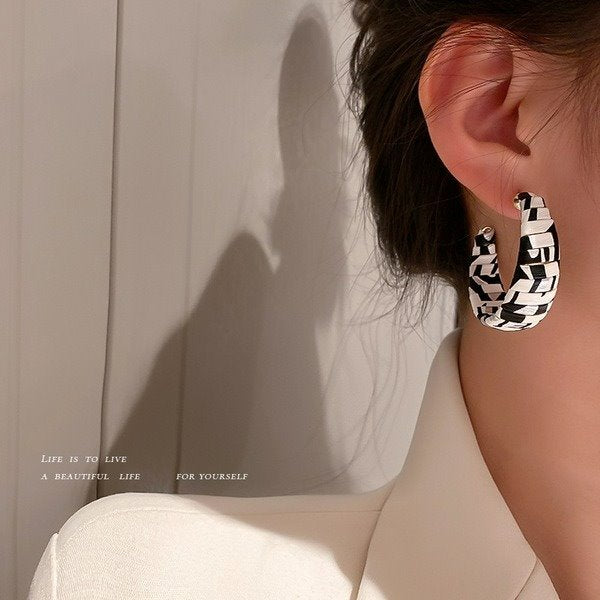 Wholesale leather black and white stripe Earrings JDC-ES-BY-135 Earrings 宝钰 Wholesale Jewelry JoyasDeChina Joyas De China