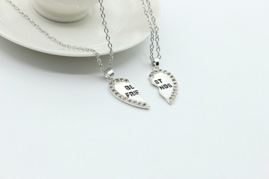 Bulk Jewelry Wholesale necklace silver alloy love English pendant JDC-NE-D565 Wholesale factory from China YIWU China