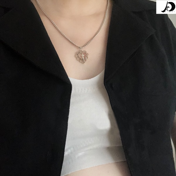 Bulk Jewelry Wholesale Necklaces Ancient Silver Hollow Love Heart Cross Pendant Alloy JDC-NE-cy049 Wholesale factory from China YIWU China