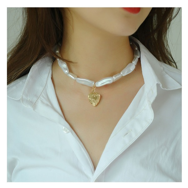 Wholesale Necklaces gold Love Pendant Pearl alloy JDC-NE-TC139 Neckaces JoyasDeChina Wholesale Jewelry JoyasDeChina Joyas De China