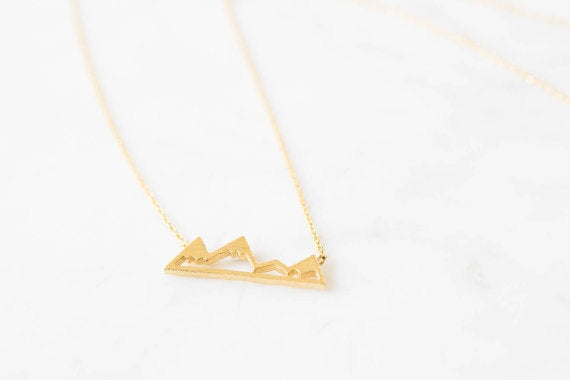 Wholesale Peak Hollow Snow Mountain Stainless Steel Necklace JDC-NE-SS003 Necklaces 双硕 copper gold Wholesale Jewelry JoyasDeChina Joyas De China