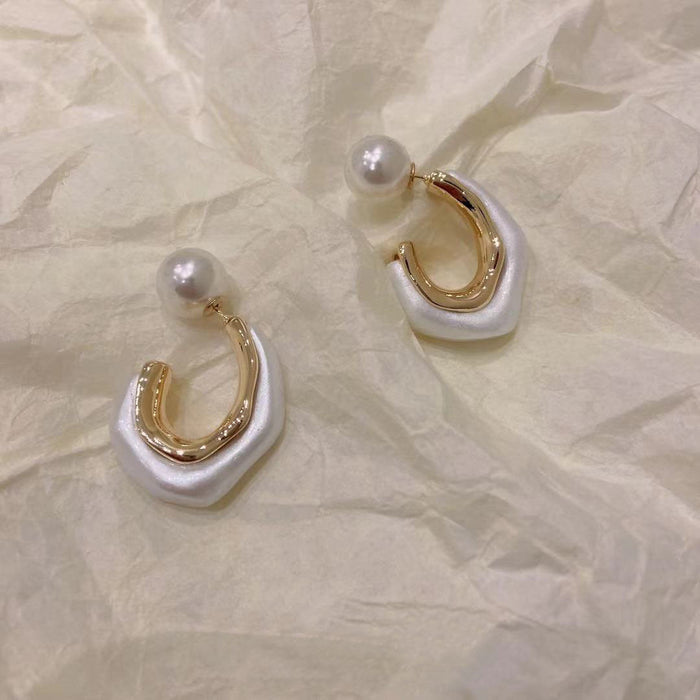 Wholesale pearl acrylic letter C-shaped Earrings JDC-ES-BY-017 Earrings 宝钰 white Wholesale Jewelry JoyasDeChina Joyas De China
