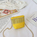 Wholesale PU chain messenger bag JDC-SD-KR054 Shoulder Bags 坤然 yellow Wholesale Jewelry JoyasDeChina Joyas De China