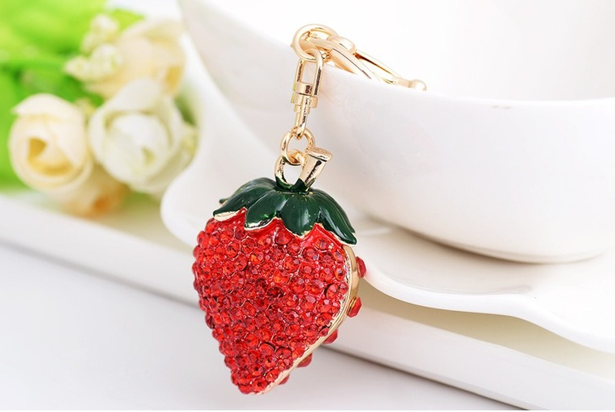 Wholesale Red strawberry metal keychains JDC-KC-CH004 Keychains JoyasDeChina Wholesale Jewelry JoyasDeChina Joyas De China