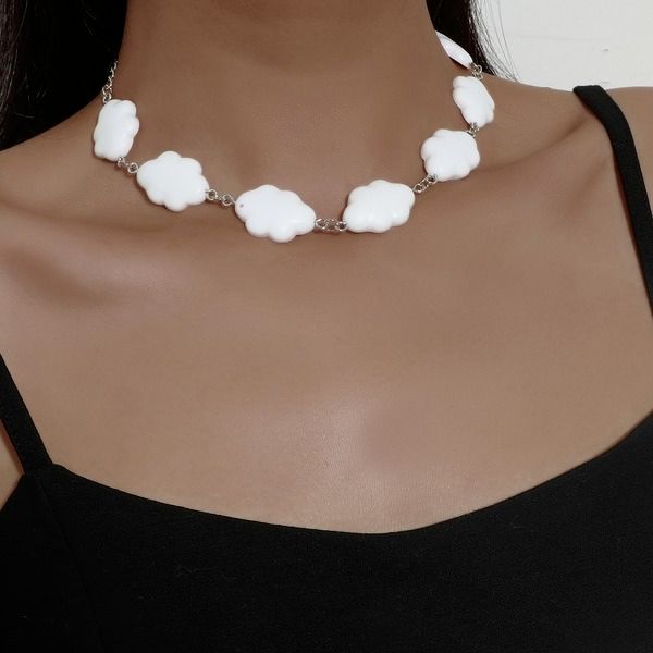 Bulk Jewelry Wholesale resin pendant white cloud necklaces JDC-NE-A380 Wholesale factory from China YIWU China