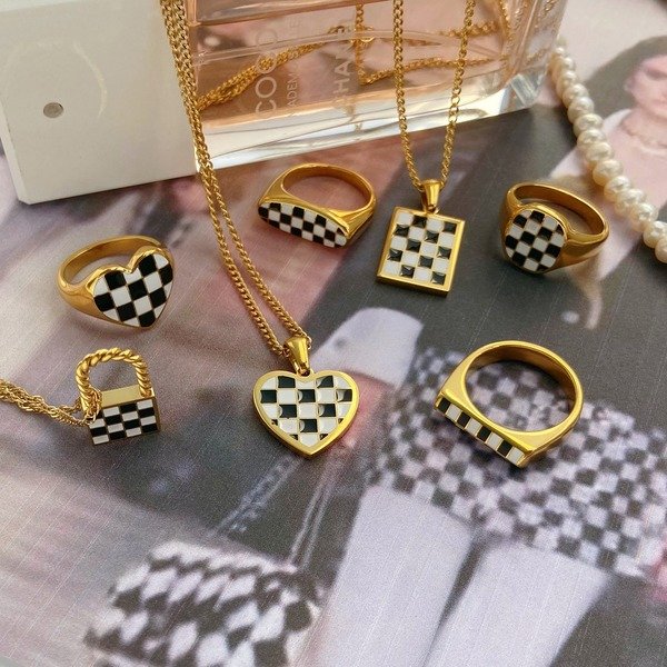 Wholesale Stainless Steel Heart-shaped Checkerboard Rings JDC-RS-JD063 Rings JoyasDeChina Wholesale Jewelry JoyasDeChina Joyas De China