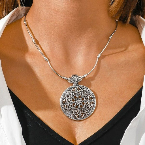 Wholesale turquoise carved large disc necklace JDC-NE-Weny001 NECKLACE 纹颖 Wholesale Jewelry JoyasDeChina Joyas De China