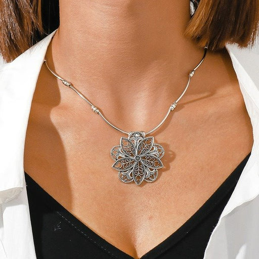 Wholesale Turquoise Hollow Flower Necklace JDC-NE-Weny011 NECKLACE 纹颖 Wholesale Jewelry JoyasDeChina Joyas De China