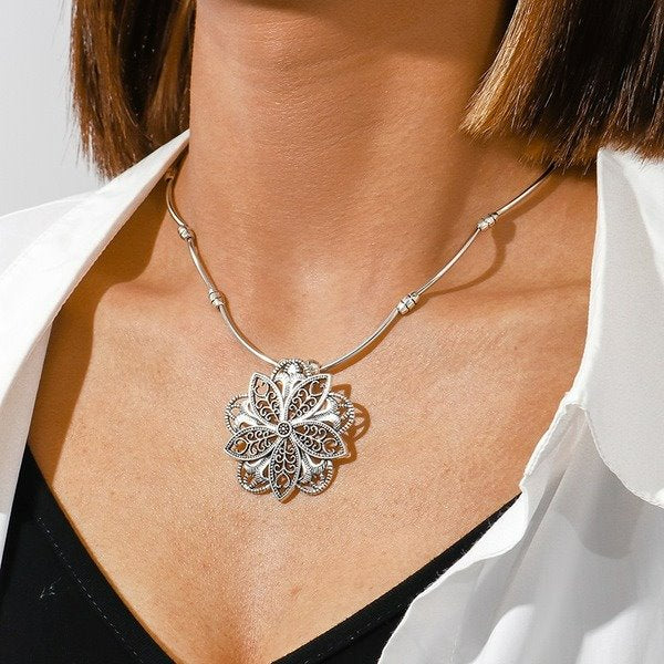 Wholesale Turquoise Hollow Flower Necklace JDC-NE-Weny011 NECKLACE 纹颖 Wholesale Jewelry JoyasDeChina Joyas De China