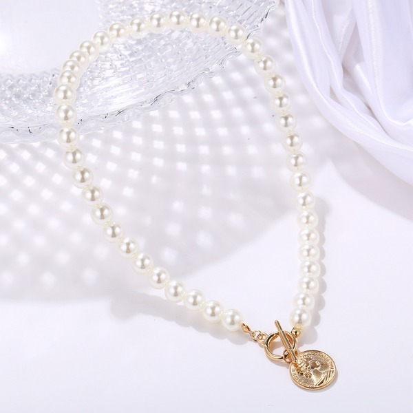 Bulk Jewelry Wholesale white pearl coin pendant necklace collarbone chain JDC-NE-F311 Wholesale factory from China YIWU China